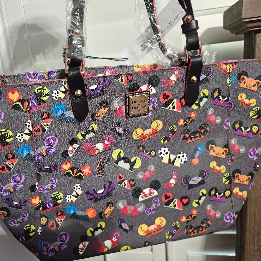 Disney Dooney Villains Earhat Tote